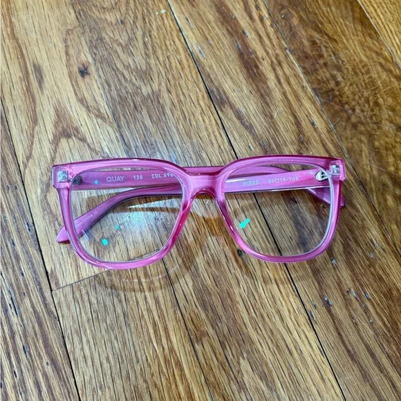 Quay Australia Pink Glasses - Picture 6 of 8